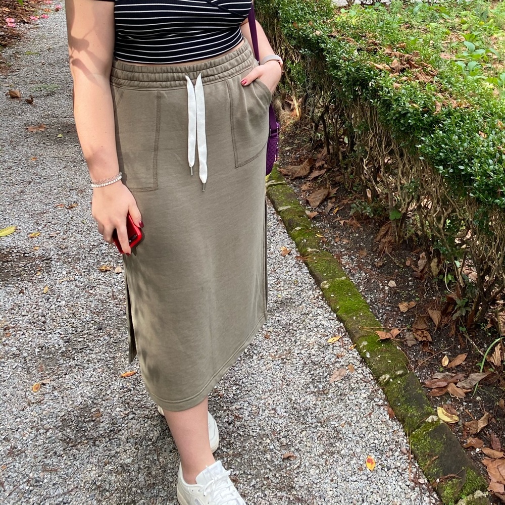 Aerie sweatshirt material midi skirt